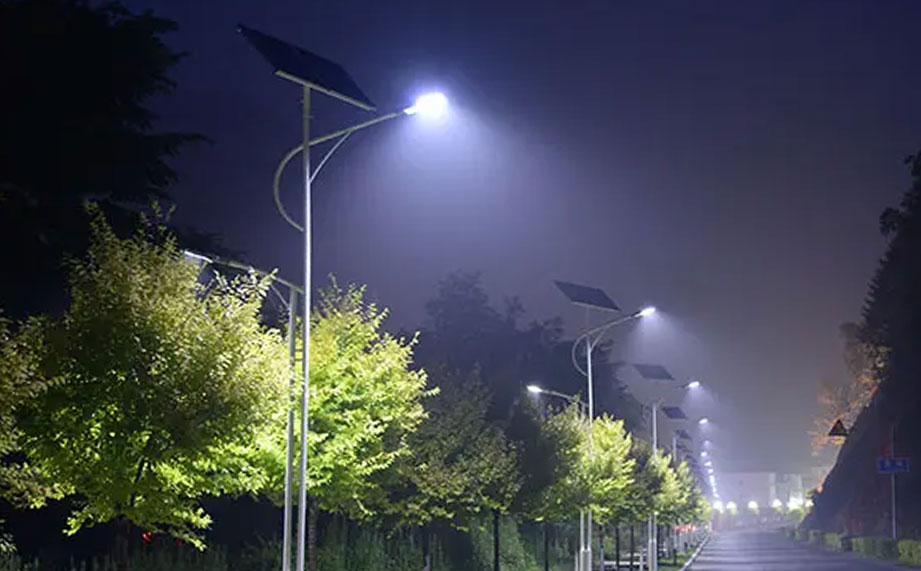 你注意過嗎？太陽能路燈也是需要清潔的，如何清潔太陽能路燈呢？