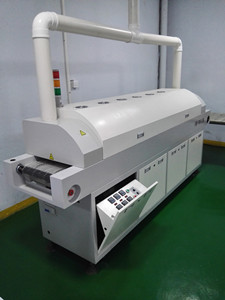 太陽能路燈廠家 太陽能路燈焊機